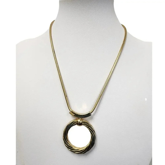 Vintage Circle Pendant Ball Chain Necklace Gold Tone 16 Inches - Picture 2 of 3